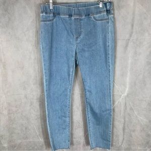 Eileen Fisher frayed hem pull on jeans size small